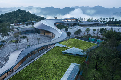 山水相融:黃果樹大瀑布、天星橋景區(qū)入口游客中心 / 中規(guī)院+清水愛派